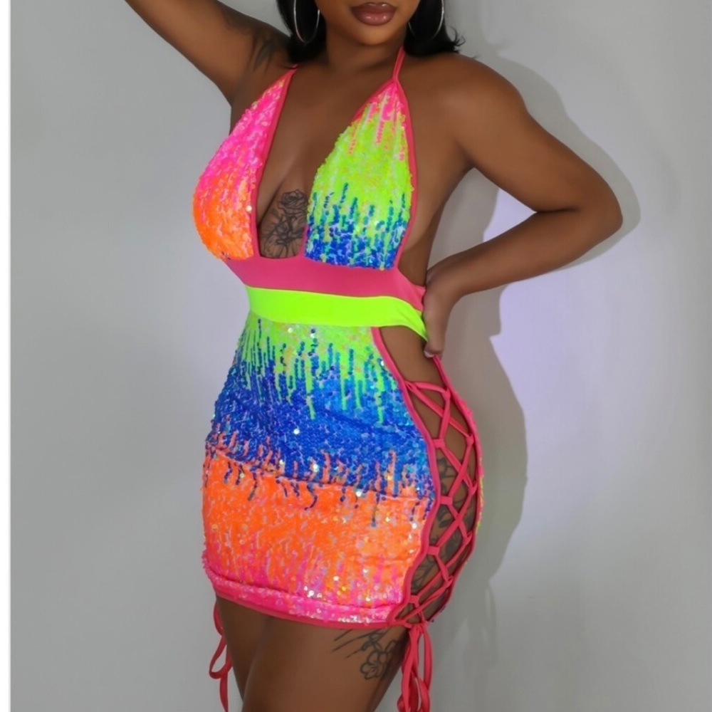 Fashion New Women Deep V Neck Sleeveless Backless Skinny Patchwork Club Dress
